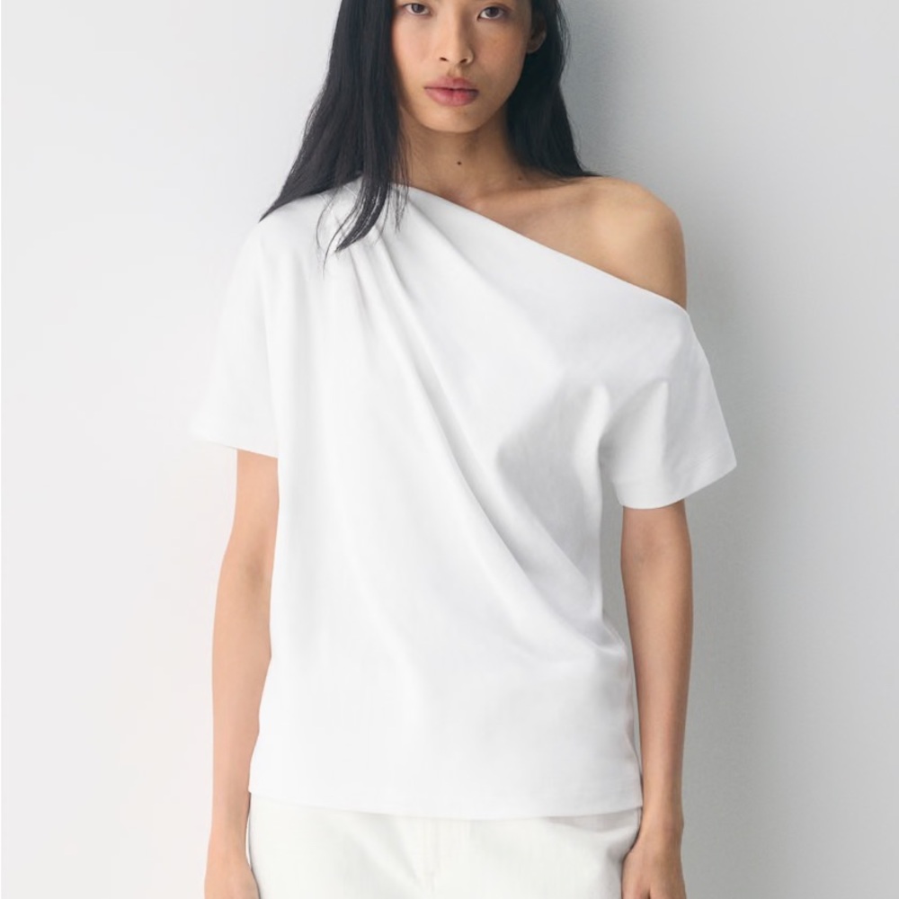 NWT Aritzia Babaton Interlock Script Top